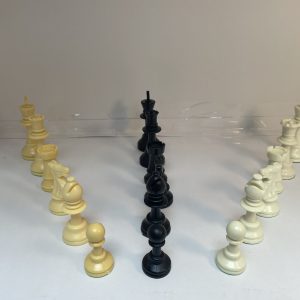 Extra Tournament Piece Set White Creme Black