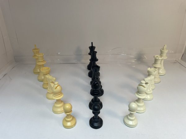 Extra Tournament Piece Set White Creme Black